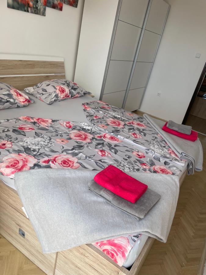 Casa Estancia Apartment Нівице Екстер'єр фото